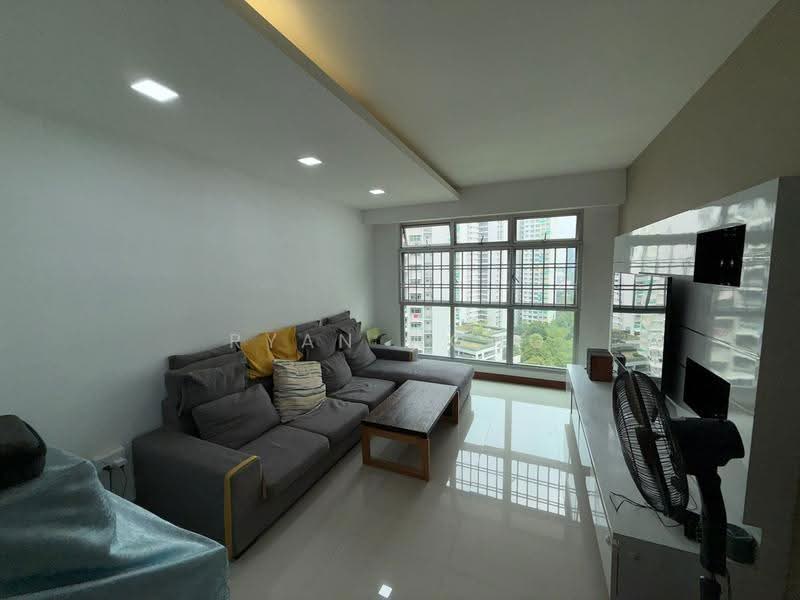 446B Jalan Kayu, 446B Jalan Kayu, Seletar / Yio Chu Kang, 3 Bedrooms, 1,001 sqft, HDB Flat For Rent, by Ryan Wong, 500285362 - Living Room - PropertyGuru.com.sg