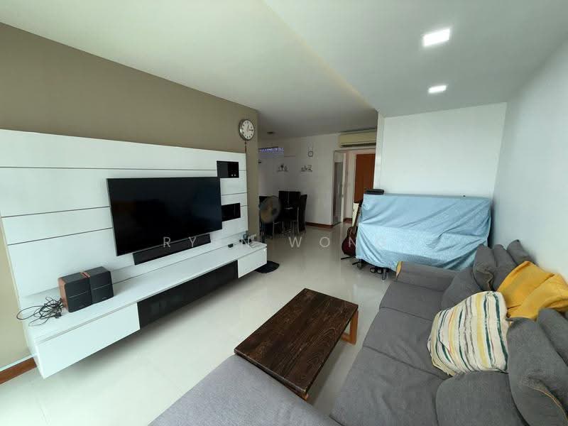 446B Jalan Kayu, 446B Jalan Kayu, Seletar / Yio Chu Kang, 3 Bedrooms, 1,001 sqft, HDB Flat For Rent, by Ryan Wong, 500285362 - Living Room - PropertyGuru.com.sg