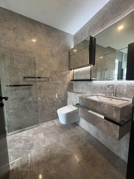 Martin Modern, 8 Martin Place, Orchard / River Valley, 4 Bedrooms, 1,733 sqft, Apartment For Rent, by Kalvin Lai, 500285374 - Bathroom - PropertyGuru.com.sg