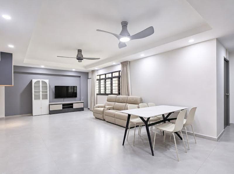 681C Jurong West Central 1, 681C Jurong West Central 1, Boon Lay / Jurong / Tuas, 3 Bedrooms, 1,238 sqft, HDB Flat For Sale, by Zee Koh, 500285408 - Living Room - PropertyGuru.com.sg
