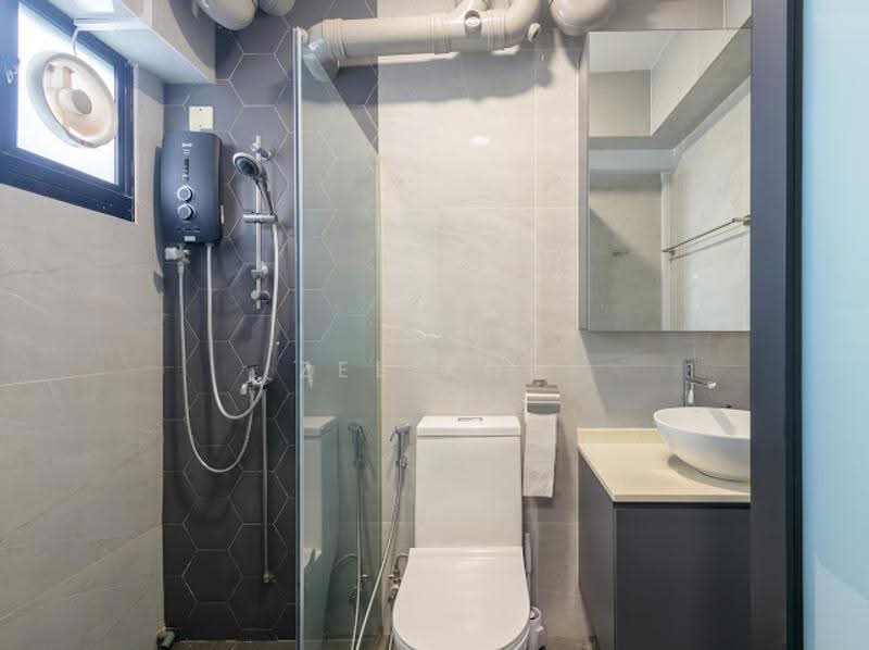 681C Jurong West Central 1, 681C Jurong West Central 1, Boon Lay / Jurong / Tuas, 3 Bedrooms, 1,238 sqft, HDB Flat For Sale, by Zee Koh, 500285408 - Bathroom - PropertyGuru.com.sg