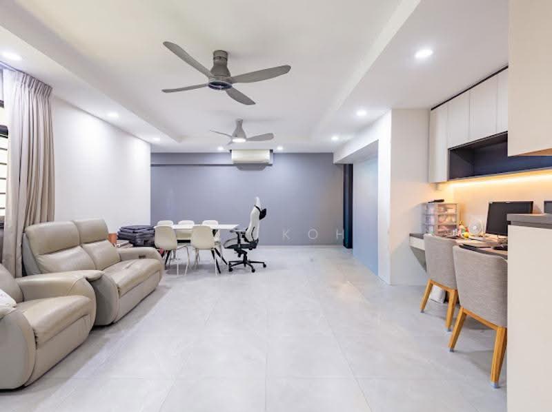 681C Jurong West Central 1, 681C Jurong West Central 1, Boon Lay / Jurong / Tuas, 3 Bedrooms, 1,238 sqft, HDB Flat For Sale, by Zee Koh, 500285408 - Living Room - PropertyGuru.com.sg