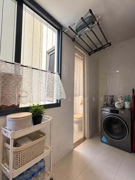 Boathouse Residences, 31 Upper Serangoon View, Hougang / Punggol / Sengkang, 3 Bedrooms, 1,119 sqft, Condominium For Sale, by Glenda Wee, 500285414 - Bathroom - PropertyGuru.com.sg