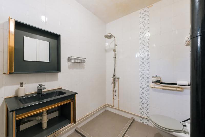 108 Jalan Rajah, 108 Jalan Rajah, Balestier / Toa Payoh, 3 Bedrooms, 1,593 sqft, HDB Flat For Sale, by Jade Ang, 500285432 - Bathroom - PropertyGuru.com.sg