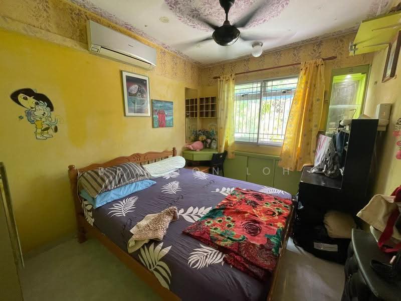 102B Punggol Field, 102B Punggol Field, Hougang / Punggol / Sengkang, Room Rental, 120 sqft, HDB Flat For Rent, by Brandon Loh, 500285452 - Bedroom - PropertyGuru.com.sg