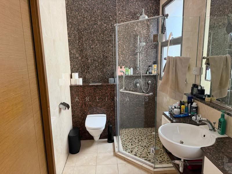Seletar Area, Seletar / Yio Chu Kang, 6 Bedrooms, 4,000 sqft, Semi-Detached House For Rent, by Pearlina Sim, 500285467 - Bathroom - PropertyGuru.com.sg