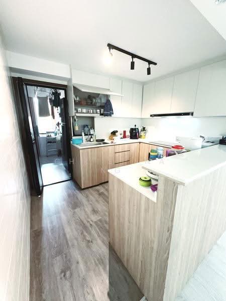 Evergreen Park, 31 Hougang Avenue 7, Hougang / Punggol / Sengkang, 3 Bedrooms, 1,087 sqft, Condominium For Sale, by Christina Ng, 500285474 - Kitchen - PropertyGuru.com.sg