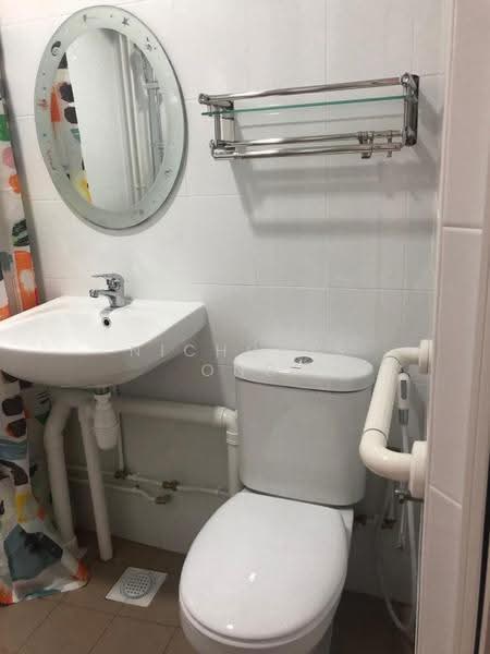 202 Bukit Batok Street 21, 202 Bukit Batok Street 21, Dairy Farm / Bukit Panjang / Choa Chu Kang, 3 Bedrooms, 1,604 sqft, HDB Flat For Rent, by Nicholas Ong, 500285475 - Bathroom - PropertyGuru.com.sg