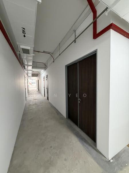 Kimly Industrial Building, 3 New Industrial Road, Hougang / Punggol / Sengkang, 1,313 sqft, Light Industrial (B1) For Rent, by Ben Yeo, 500285483 - Corridor - CommercialGuru.com.sg