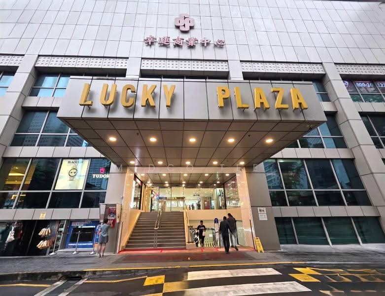 Lucky Plaza, 304 Orchard Road, Orchard / River Valley, 382 sqft, Mall Shop For Rent, by Midco Tee, 500285503 - Exterior - CommercialGuru.com.sg