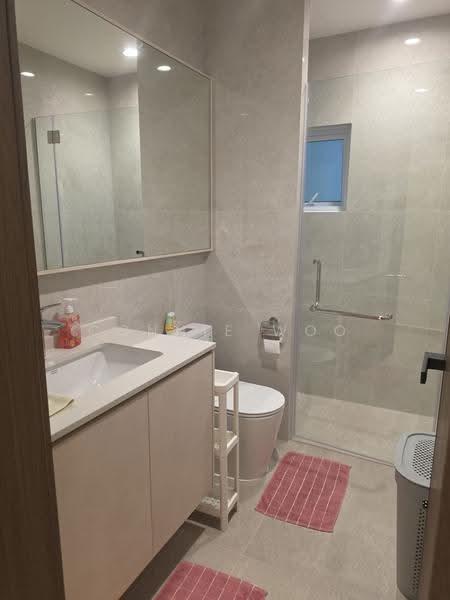 Binjai Crest, 319 Jalan Kampong Chantek, Clementi Park / Upper Bukit Timah, Room Rental, 200 sqft, Terraced House For Rent, by Connie Woo, 500285505 - Bathroom - PropertyGuru.com.sg