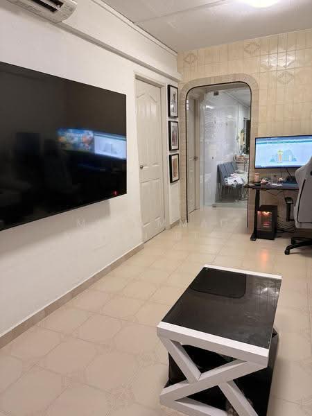 107 Bedok Reservoir Road, 107 Bedok Reservoir Road, Bedok / Upper East Coast, 2 Bedrooms, 722 sqft, HDB Flat For Sale, by Muhammad Alman Bin Abdul Majid, 500285506 - Living Room - PropertyGuru.com.sg