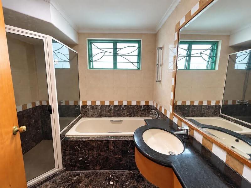 Guilin View, 20 Bukit Batok Street 52, Dairy Farm / Bukit Panjang / Choa Chu Kang, 3 Bedrooms, 1,259 sqft, Condominium For Rent, by Dayaa Leo, 500285513 - Bathroom - PropertyGuru.com.sg