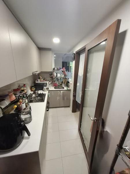 The Visionaire, Canberra Drive, Sembawang / Yishun, 4 Bedrooms, 1,141 sqft, Executive Condominium For Sale, by Chin See Bee Perlyn, 500285514 - Kitchen - PropertyGuru.com.sg