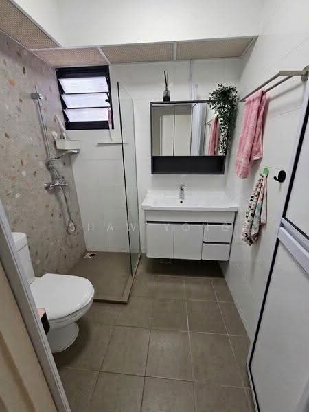 610C Tampines North Drive 1, 610C Tampines North Drive 1, Pasir Ris / Tampines, 3 Bedrooms, 1,216 sqft, HDB Flat For Rent, by Shaw Yong, 500285523 - Bathroom - PropertyGuru.com.sg
