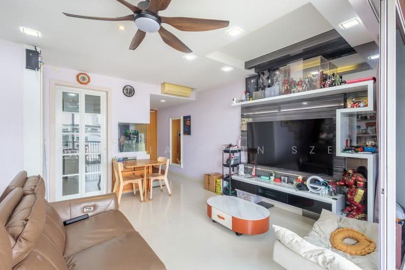 Austville Residences, 11 Sengkang East Avenue, Hougang / Punggol / Sengkang, 3 Bedrooms, 1,023 sqft, Condominium For Sale, by Athalia Soon Sze Yin, 500285558 - Living Room - PropertyGuru.com.sg