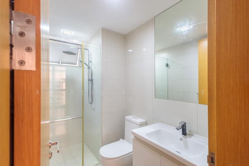 Austville Residences, 11 Sengkang East Avenue, Hougang / Punggol / Sengkang, 3 Bedrooms, 1,023 sqft, Condominium For Sale, by Athalia Soon Sze Yin, 500285558 - Bathroom - PropertyGuru.com.sg