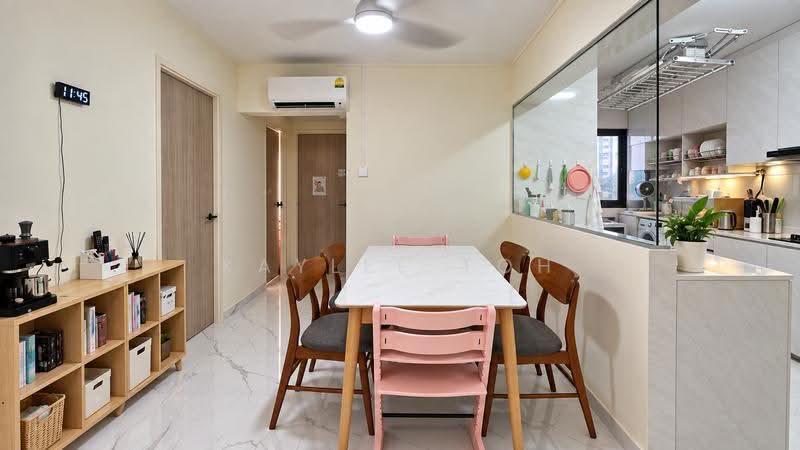 460 Clementi Avenue 3, 460 Clementi Avenue 3, Buona Vista / West Coast / Clementi New Town, 3 Bedrooms, 969 sqft, HDB Flat For Sale, by Kaylee Toh, 500285563 - Dining Room - PropertyGuru.com.sg