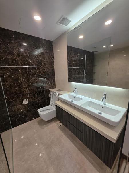 Greenwood Mews, 271 Greenwood Avenue, Newton / Novena, 5 Bedrooms, 3,100 sqft, Cluster House For Rent, by Ee Lin Ong, 500285590 - Bathroom - PropertyGuru.com.sg
