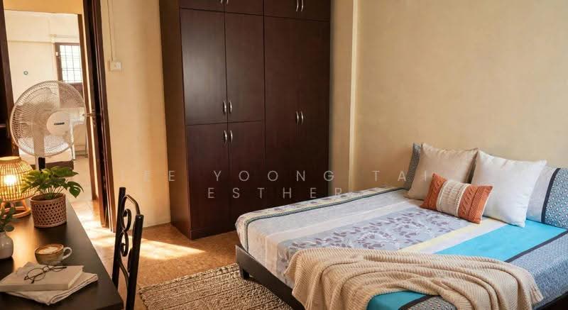 377 Clementi Avenue 5, 377 Clementi Avenue 5, Buona Vista / West Coast / Clementi New Town, 2 Bedrooms, 721 sqft, HDB Flat For Sale, by Lee Yoong Tai Esther, 500285599 - Bedroom - PropertyGuru.com.sg