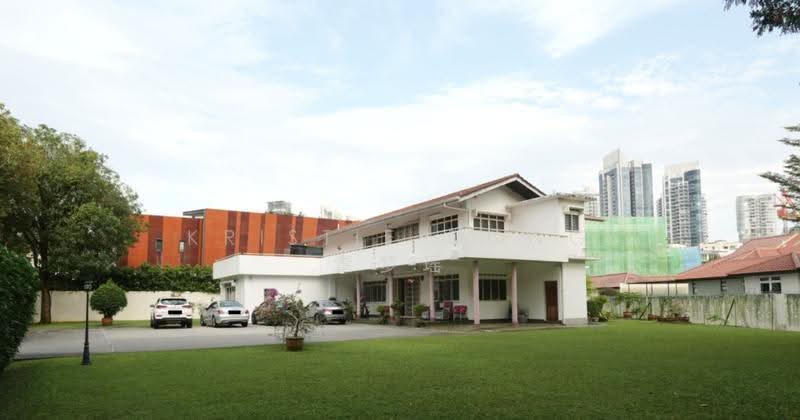 Good Class Bunglow at Chancery, Newton / Novena, 4 Bedrooms, 6,000 sqft, Good Class Bungalow For Sale, by Kristie Dong 董梦瑶, 500285618 - Exterior - PropertyGuru.com.sg