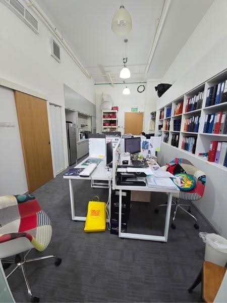The Central, 6 6, Boat Quay / Raffles Place / Marina, 646 sqft, Office For Sale, by Lynnis Cheng, 500285634 - CommercialGuru.com.sg