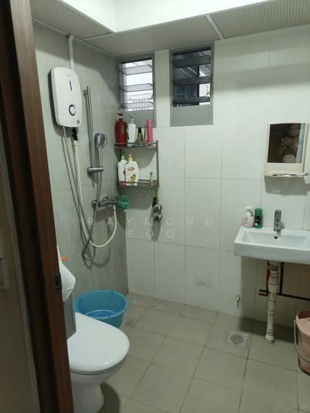 612B Tampines North Drive 1, 612B Tampines North Drive 1, Hougang / Punggol / Sengkang, Room Rental, 120 sqft, HDB Flat For Rent, by Raymond Foo, 500285636 - Bathroom - PropertyGuru.com.sg