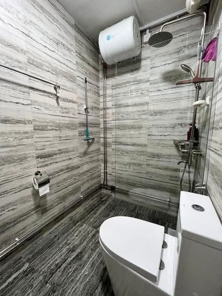 368 Tampines Street 34, 368 Tampines Street 34, Pasir Ris / Tampines, Room Rental, 120 sqft, HDB Flat For Rent, by Steven Choo, 500285639 - Bathroom - PropertyGuru.com.sg