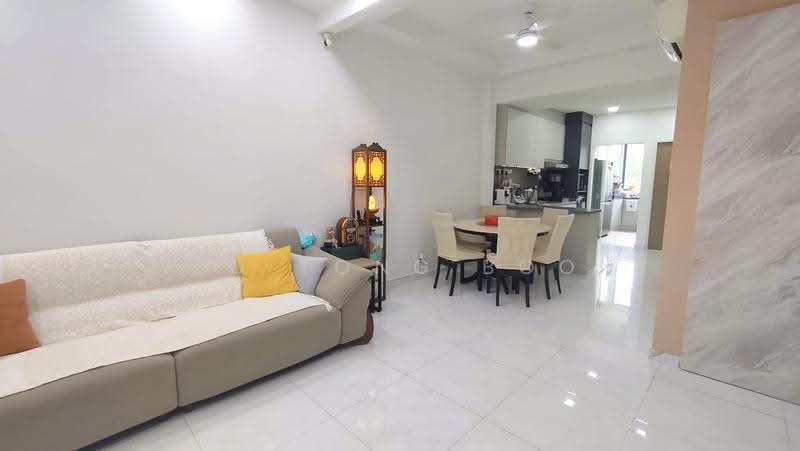 Thomson Garden Estate, Sin Ming Road, Ang Mo Kio / Bishan / Thomson, 4 Bedrooms, 2,000 sqft, Terraced House For Sale, by Yeo Tong Boon, 500285640 - Living Room - PropertyGuru.com.sg