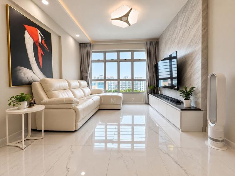 429B Yishun Avenue 11, 429B Yishun Avenue 11, Sembawang / Yishun, 3 Bedrooms, 990 sqft, HDB Flat For Sale, by Emily Lim Zi Ling, 500285668 - Living Room - PropertyGuru.com.sg