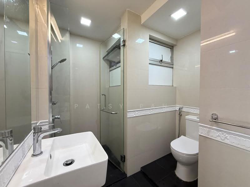 Centrepoint, 176A Orchard Road, Orchard / River Valley, 2 Bedrooms, 1,119 sqft, Apartment For Rent, by Patsy Pan, 500285704 - PropertyGuru.com.sg