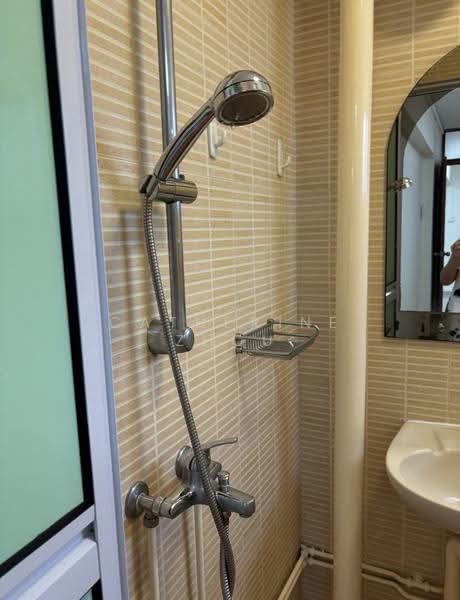 444 Ang Mo Kio Avenue 10, 444 Ang Mo Kio Avenue 10, Ang Mo Kio / Bishan / Thomson, Room Rental, 180 sqft, HDB Flat For Rent, by Catherine Zhou, 500285710 - Bathroom - PropertyGuru.com.sg