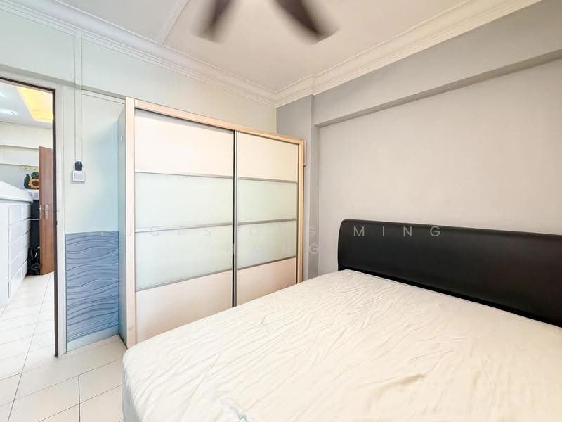 403 Yishun Avenue 6, 403 Yishun Avenue 6, Sembawang / Yishun, 3 Bedrooms, 904 sqft, HDB Flat For Sale, by Lucas Ong Ming Hong, 500285717 - Bedroom - PropertyGuru.com.sg