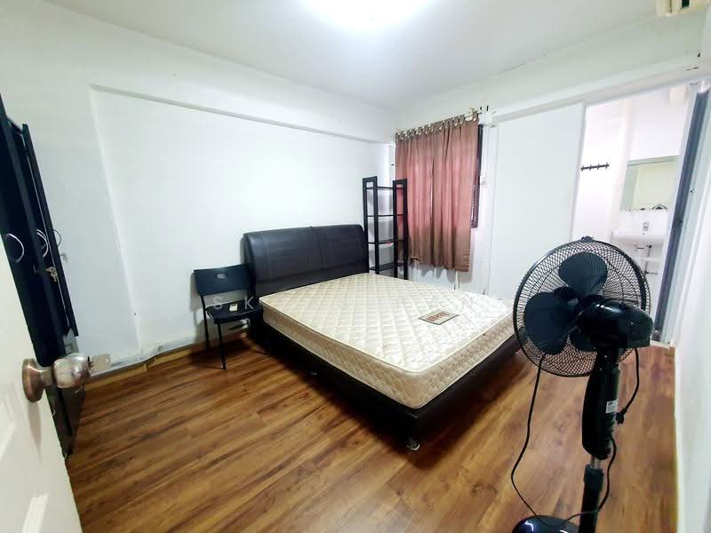 321 Hougang Avenue 5, 321 Hougang Avenue 5, Hougang / Punggol / Sengkang, 2 Bedrooms, 721 sqft, HDB Flat For Sale, by Skyes Pan, 500285725 - Bedroom - PropertyGuru.com.sg