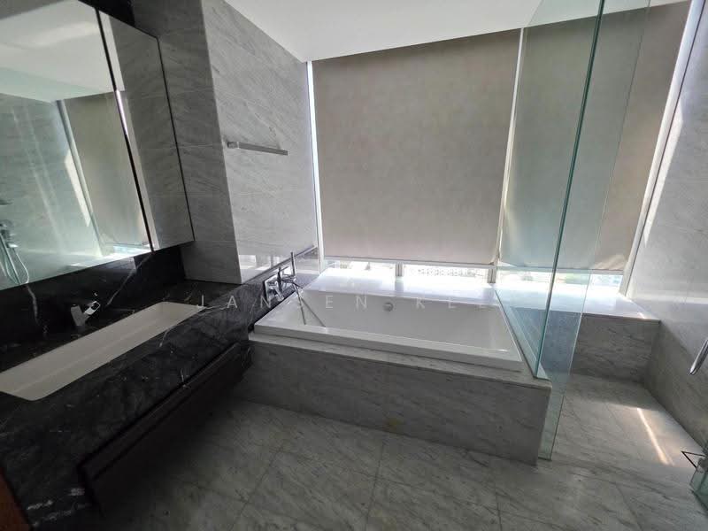 New Futura, 18 Leonie Hill Road, Orchard / River Valley, 4 Bedrooms, 2,691 sqft, Condominium For Sale, by Jansen Kee, 500285727 - Bathroom - PropertyGuru.com.sg