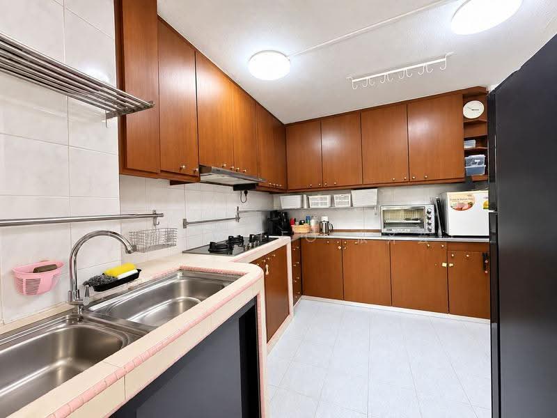 102 Bukit Batok West Avenue 6, 102 Bukit Batok West Avenue 6, Dairy Farm / Bukit Panjang / Choa Chu Kang, 3 Bedrooms, 1,625 sqft, HDB Flat For Sale, by Levon Teo 张齐芸, 500285738 - Kitchen - PropertyGuru.com.sg