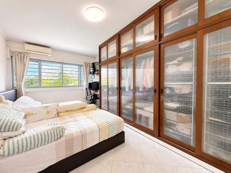 102 Bukit Batok West Avenue 6, 102 Bukit Batok West Avenue 6, Dairy Farm / Bukit Panjang / Choa Chu Kang, 3 Bedrooms, 1,625 sqft, HDB Flat For Sale, by Levon Teo 张齐芸, 500285738 - Bedroom - PropertyGuru.com.sg
