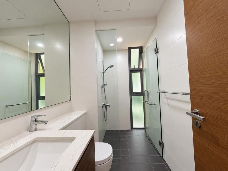 Double Bay Residences, 19B Simei Street 4, Pasir Ris / Tampines, 3 Bedrooms, 1,270 sqft, Condominium For Sale, by Gary Chia, 500285745 - Bathroom - PropertyGuru.com.sg