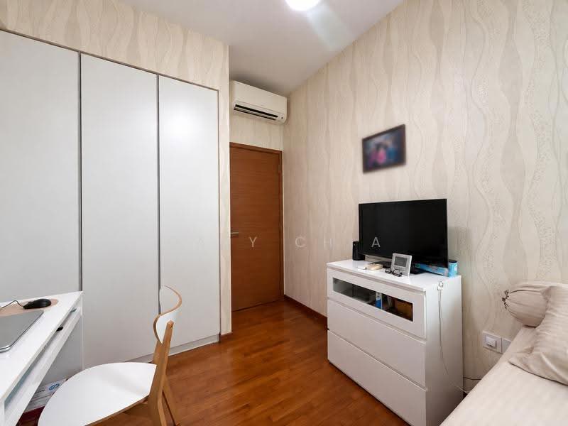 Double Bay Residences, 19B Simei Street 4, Pasir Ris / Tampines, 3 Bedrooms, 1,270 sqft, Condominium For Sale, by Gary Chia, 500285745 - Bedroom - PropertyGuru.com.sg