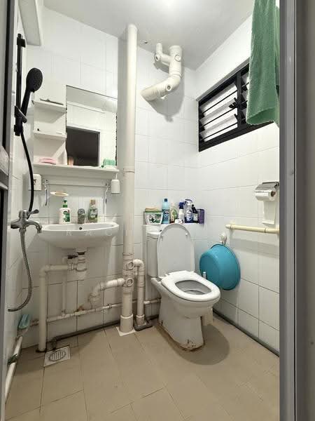 148 Yishun Street 11, 148 Yishun Street 11, Sembawang / Yishun, 2 Bedrooms, 721 sqft, HDB Flat For Sale, by Rachel Lau, 500285746 - Bathroom - PropertyGuru.com.sg