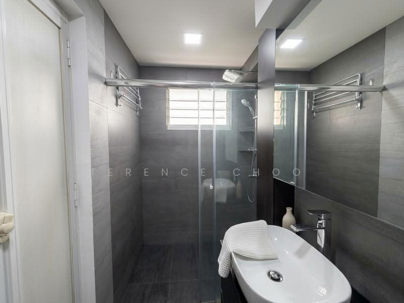 94E Bedok North Avenue 4, 94E Bedok North Avenue 4, Bedok / Upper East Coast, 4 Bedrooms, 1,421 sqft, HDB Flat For Sale, by Terence Choo, 500285748 - Bathroom - PropertyGuru.com.sg
