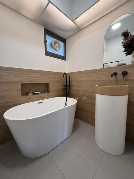 96 Dawson Road, 96 Dawson Road, Alexandra / Commonwealth, 2 Bedrooms, 678 sqft, HDB Flat For Sale, by Jay Ng, 500285750 - Bathroom - PropertyGuru.com.sg