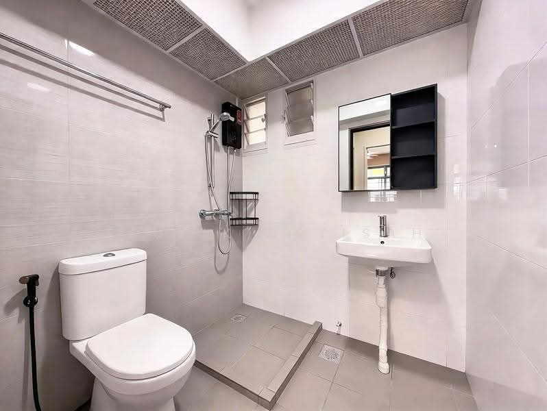 619A Tampines Street 61, 619A Tampines Street 61, Pasir Ris / Tampines, 3 Bedrooms, 1,001 sqft, HDB Flat For Sale, by Taufik Batisah, 500285761 - Bathroom - PropertyGuru.com.sg