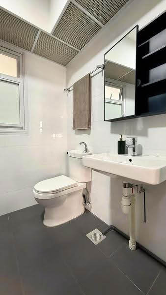 619A Tampines Street 61, 619A Tampines Street 61, Pasir Ris / Tampines, 3 Bedrooms, 1,001 sqft, HDB Flat For Sale, by Taufik Batisah, 500285761 - Bathroom - PropertyGuru.com.sg