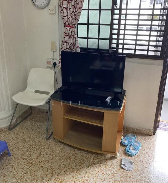 19 Eunos Crescent, 19 Eunos Crescent, Eunos / Geylang / Paya Lebar, 2 Bedrooms, 700 sqft, HDB Flat For Rent, by Keith Tan, 500285764 - Living Room - PropertyGuru.com.sg