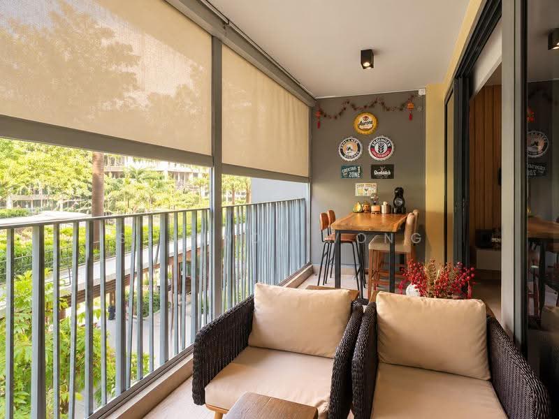 Hundred Palms Residences, 276 Yio Chu Kang Road, Hougang / Punggol / Sengkang, 4 Bedrooms, 1,324 sqft, Condominium For Sale, by Shannon Wong, 500285793 - Balcony - PropertyGuru.com.sg
