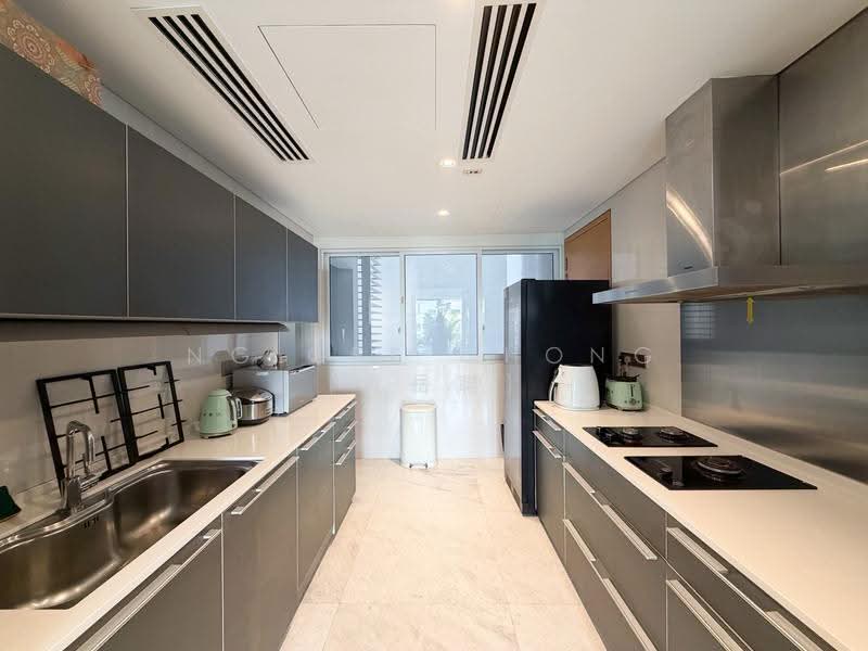 St. Regis Residences Singapore, 33 Tanglin Road, Tanglin / Holland / Bukit Timah, 4 Bedrooms, 2,153 sqft, Apartment For Rent, by Ng Gek Chong (黄岳聪), 500285809 - Kitchen - PropertyGuru.com.sg