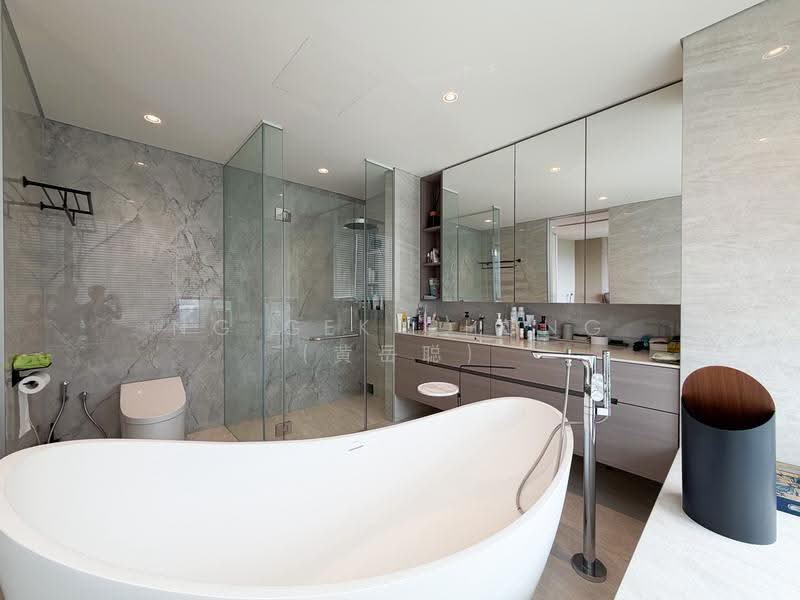 St. Regis Residences Singapore, 33 Tanglin Road, Tanglin / Holland / Bukit Timah, 4 Bedrooms, 2,153 sqft, Apartment For Rent, by Ng Gek Chong (黄岳聪), 500285809 - Bathroom - PropertyGuru.com.sg