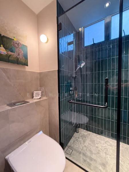 Sanctuary Green, 181 Tanjong Rhu Road, East Coast / Marine Parade, 2 Bedrooms, 786 sqft, Condominium For Sale, by Esther Tan, 500285818 - Bathroom - PropertyGuru.com.sg