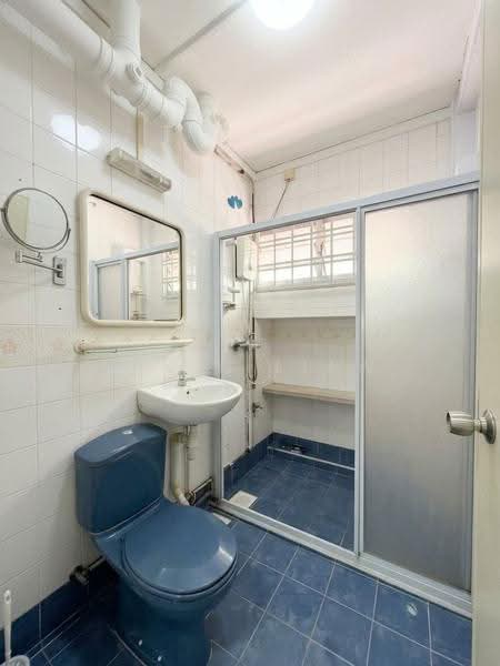 749 Pasir Ris Street 71, 749 Pasir Ris Street 71, Pasir Ris / Tampines, 3 Bedrooms, 1,367 sqft, HDB Flat For Sale, by Irvin Liaw, 500285830 - Bathroom - PropertyGuru.com.sg